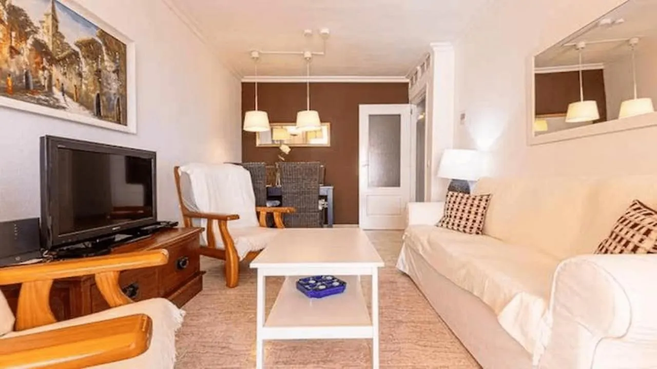 Apartment 797 Holiday Rentals - Piso Para 4 Con Amplia Terraza Al Jardin Y Al Mar Benalmadena