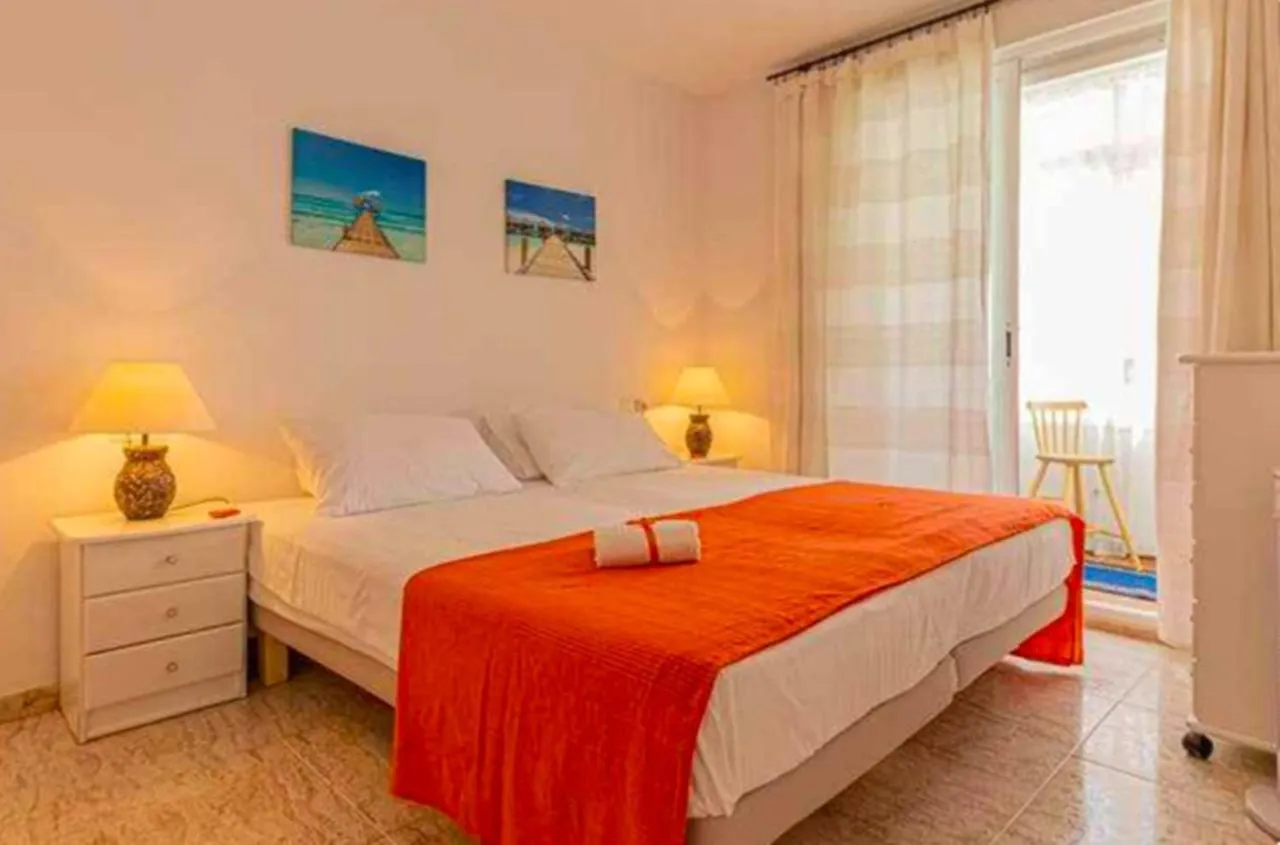 Apartment 797 Holiday Rentals - Piso Para 4 Con Amplia Terraza Al Jardin Y Al Mar Benalmadena